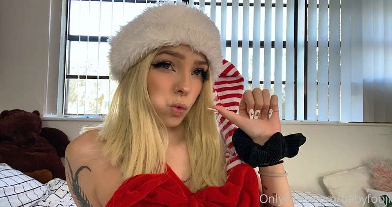 All wrapped up for you🎄🎁🥰🎅🏼❄️ This is probably my most nsfw .. 13
