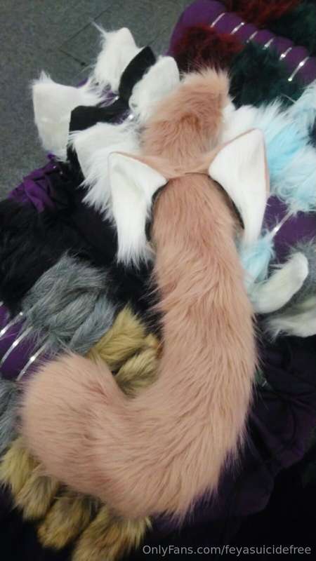 Who wants to see me wear this?  🐈🐈🐈🐈🐈