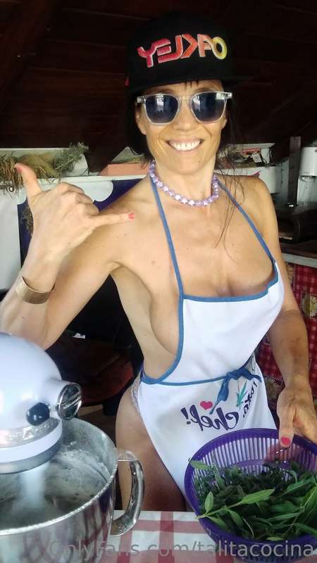 Hoy... Nos AMAsamos?
La mejor receta de masa para pizza 🍕tip..
