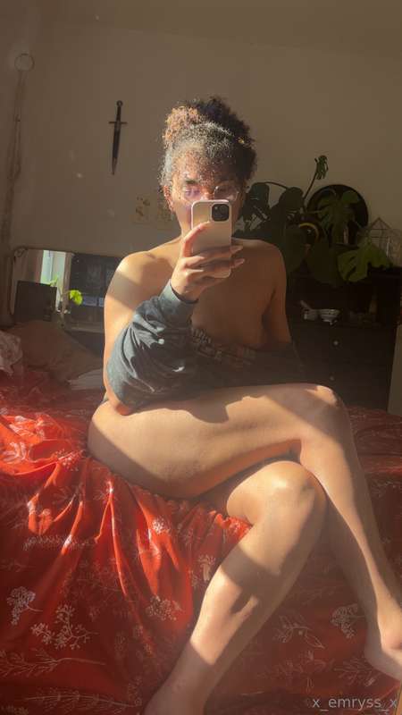 X_Emryss_X - Onlyfans - 09 Apr, 2025 2