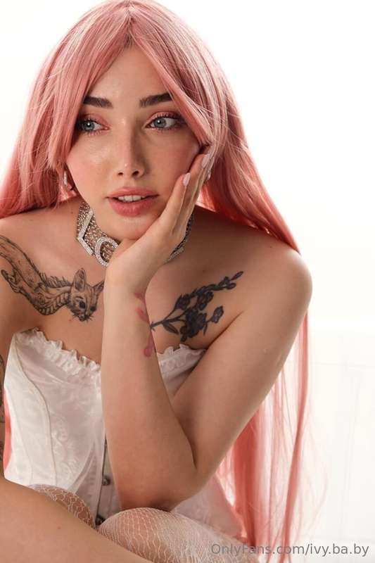 My body is like a canvas ! And I tattoo on it ! Who else has..