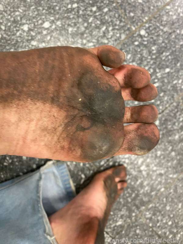 Dirtyfeetlily - Fansly - 16 Apr, 2025 5