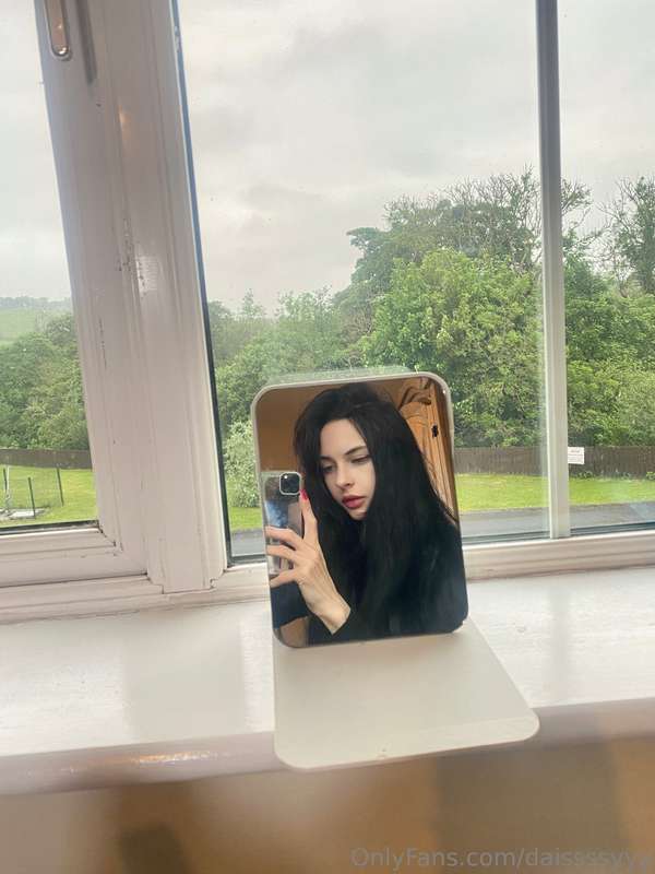 Black isn't just a color, it's a mood. 🖤✨ Glass knows all my..