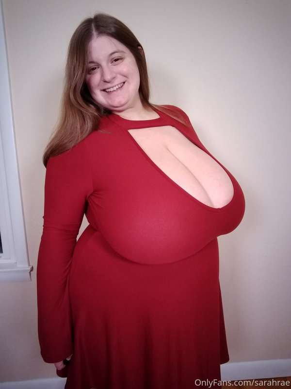 Red dress with MASSIVE cleavage 😊😊😊 11