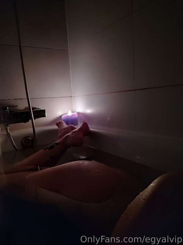 ***DIALY CONTENT*** 🌱💓
With my new pedi 2