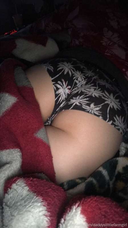 Little bit of spicy from daddy’s view. 🥵