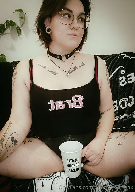 Fridays call for extra coffee ☕️ Wanna buy me one? Hit that ..