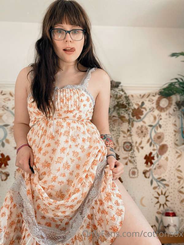 POV: I put on my pretty new dress for you and then stand ove.. 5