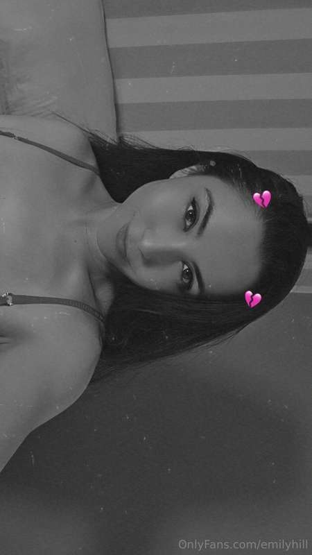 I'm live xxxx link in bio 😇 