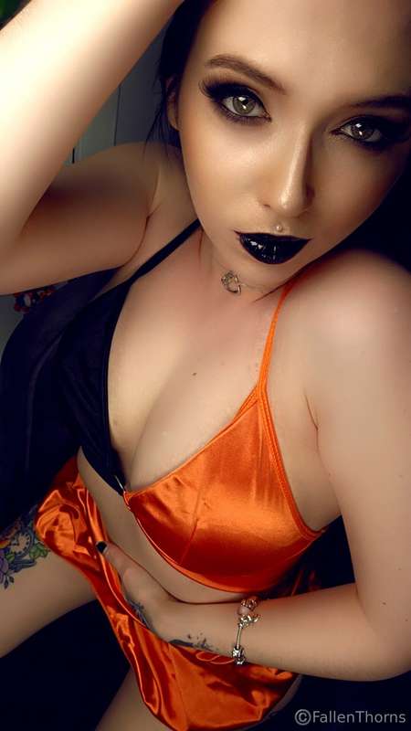 Fallenthorns - Onlyfans - 11 May, 2025