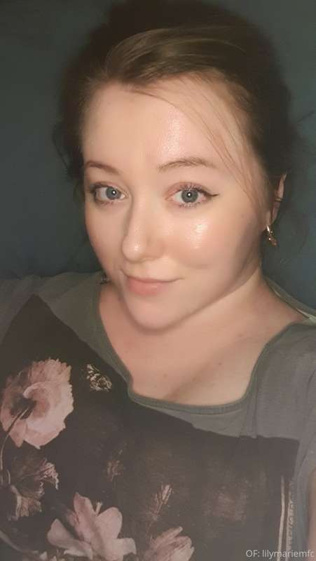 I got a small ring light I can clip onto my phone; I'm hopin.. 1