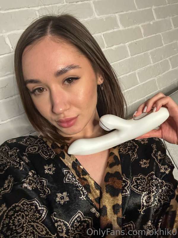 I'm already so curious, which hole do I fuck?