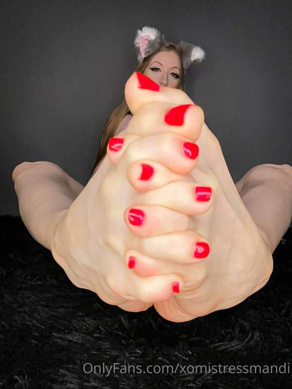 How bad would you love to feel this tight grip wrapped aroun.. 2