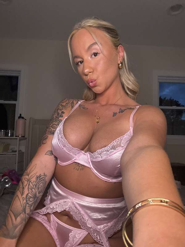 Hi babe 