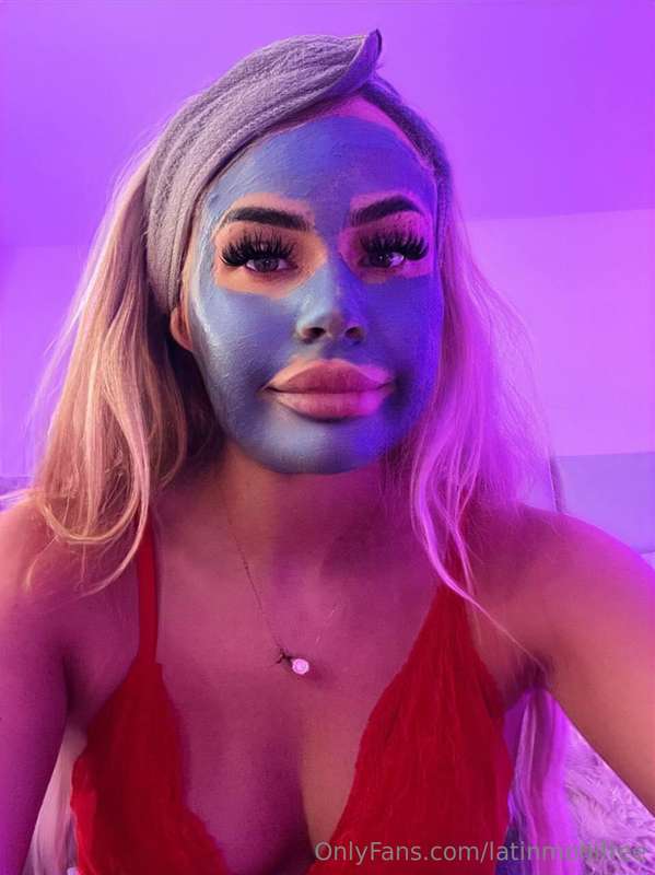 Join me for face mask and chill? 🥰