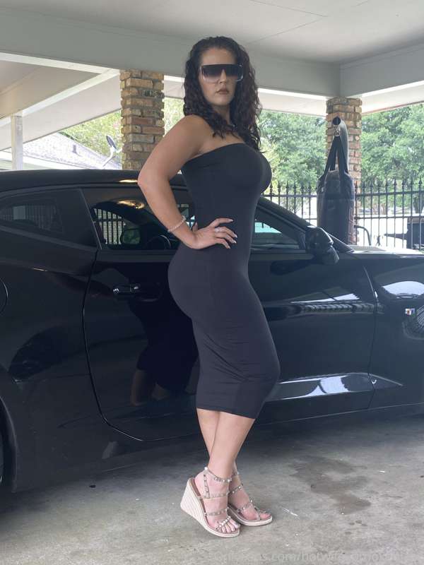 I think hot girl summer is officially here!!! It’s date nigh.. 2