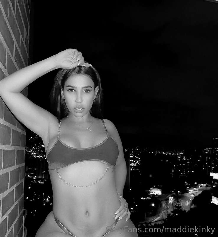 Maddiekinky - Onlyfans - 05 May, 2025