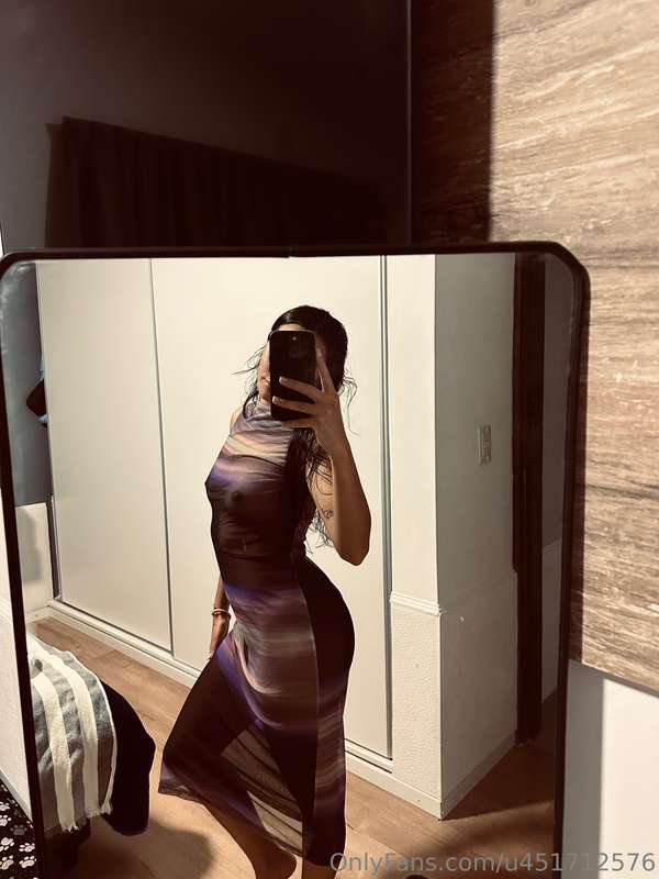 A little bit of sass and a whole lot of curves. 😏
