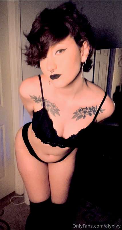 More ✨Spicy✨ pics from this shoot~  If you want them it’s $1..