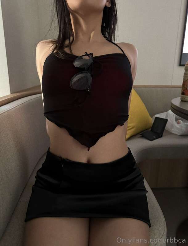 I feel like this is not revealing enough.. hmm no panties th..