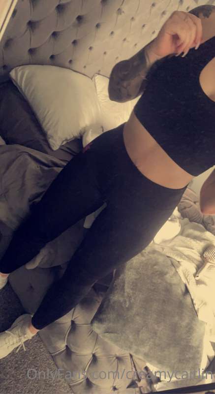 Do you like me in gym wear? 😏