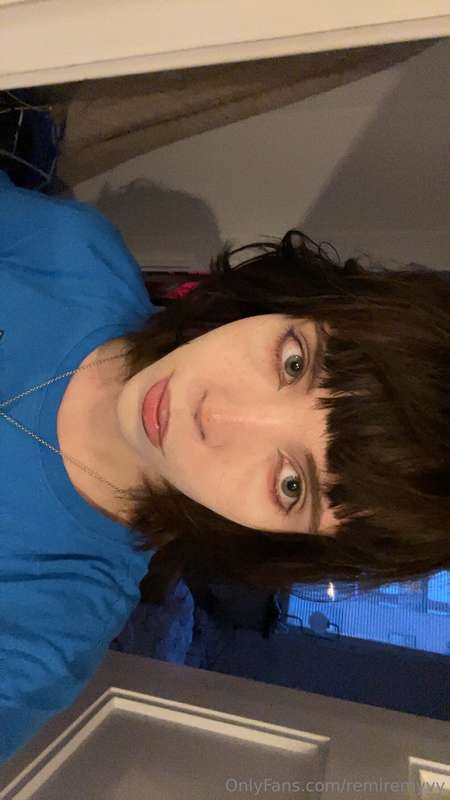 NEW VIDS YIPPIE >~<hii guis how are u doing? i’m finally onl..