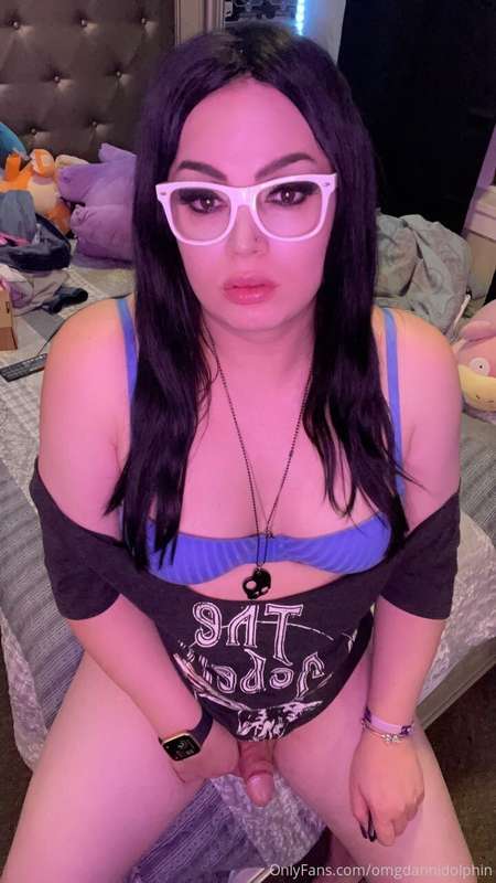 Miss that geeky girl cock!? 4