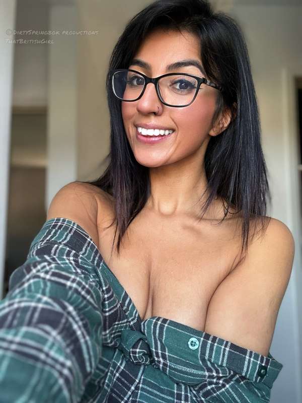 Girl next door 🤓😈 9