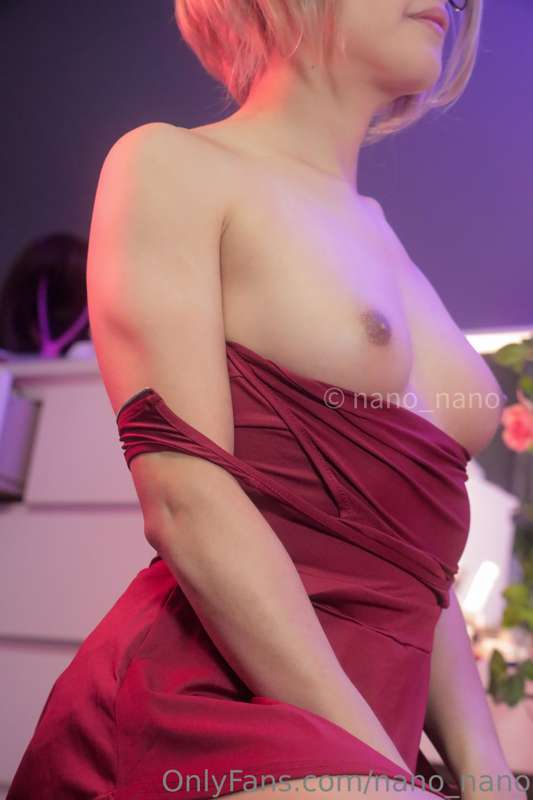 pssst.... fuck me in my red dress pls :) 5