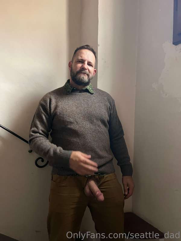 Come find me in the stairwell.  We just gotta keep it quiet... 3