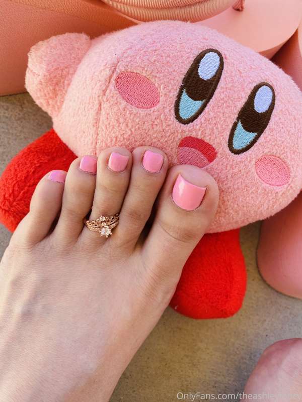 Toesday 💕 a day behind but I’m sure you still love em 😘 2