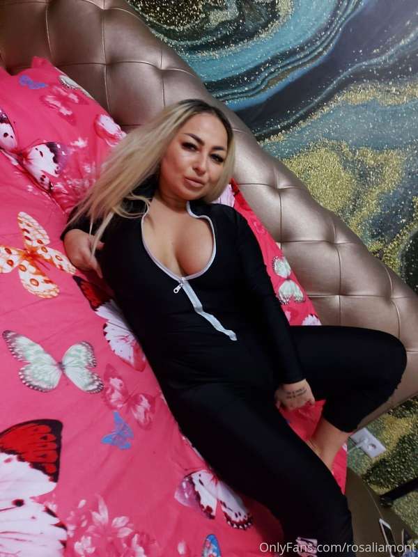 Rosaliamont - Onlyfans - 02 Apr, 2021