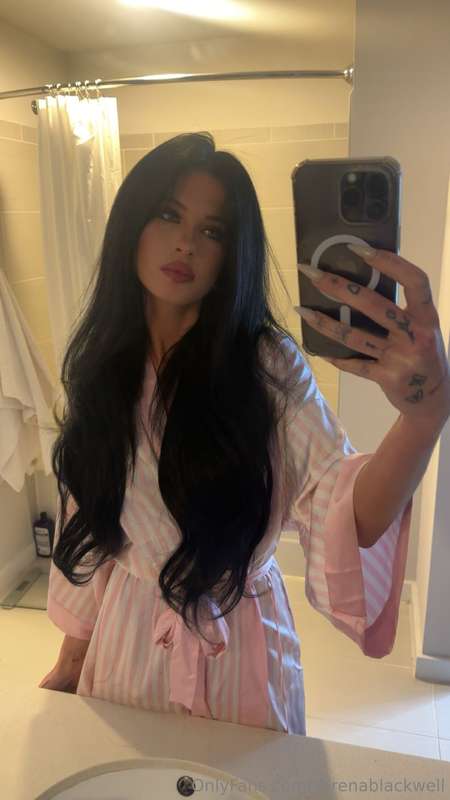 My sweet side 🎀 slide in my DM for some fun 💕💕