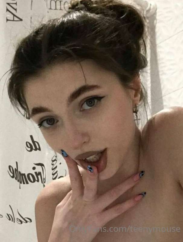 Straight out of a bath😋
I heard there is better to take bath..