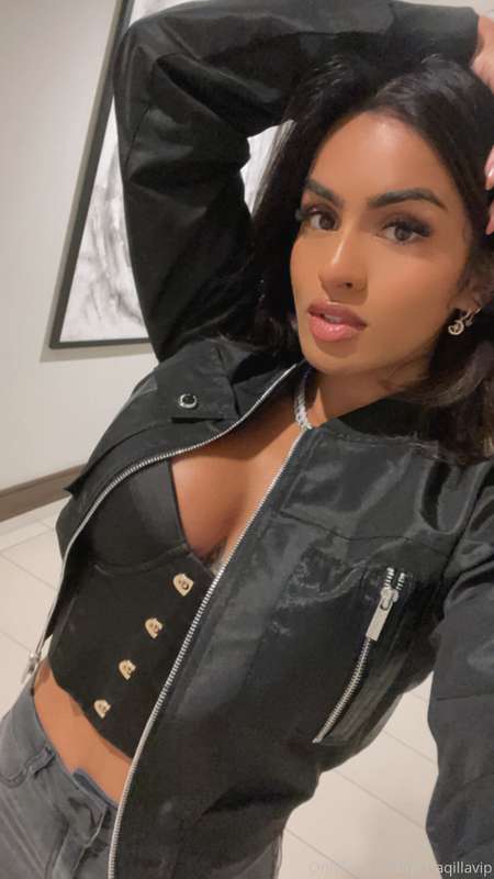 Ready to hang out😏✨