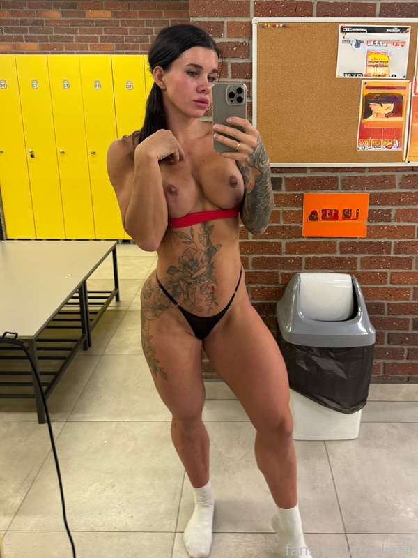Juliafit - Fansly - 10 Feb, 2025