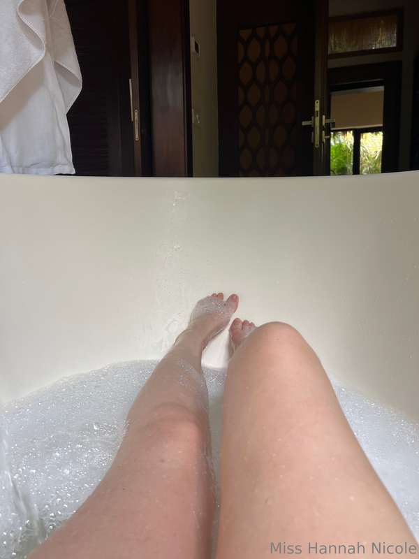 bath chillin