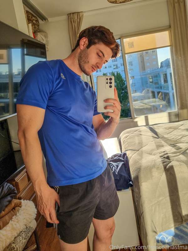 Llegue muy caliente del gimnasio, desliza para ver mas 😈🔥☀️