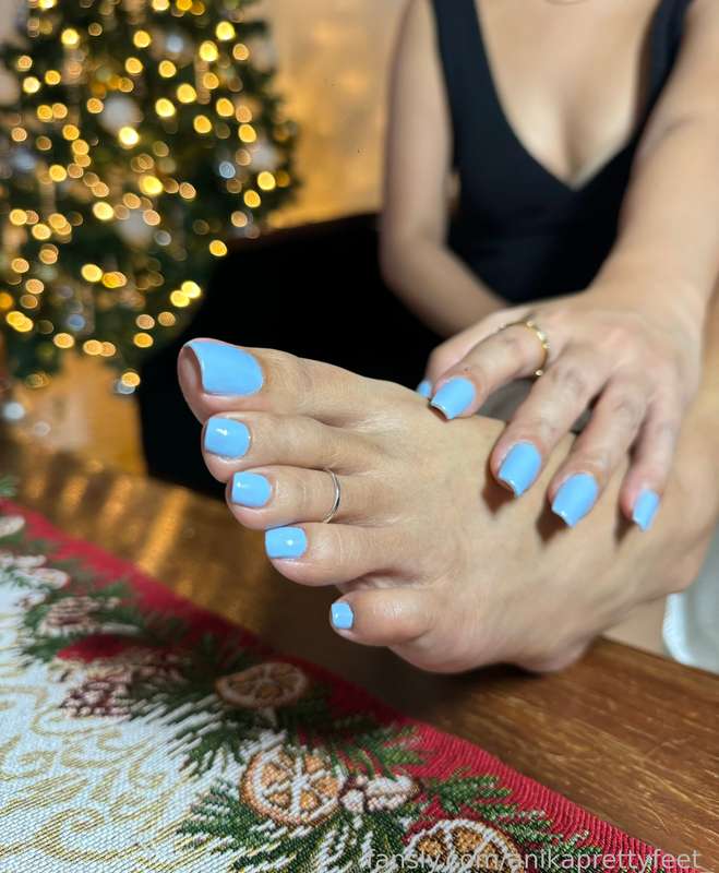 Anikaprettyfeet_ - Fansly - 30 Dec, 2024 2