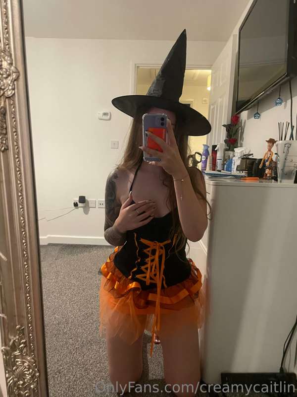Creamycaitlin - Onlyfans - 01 Nov, 2022