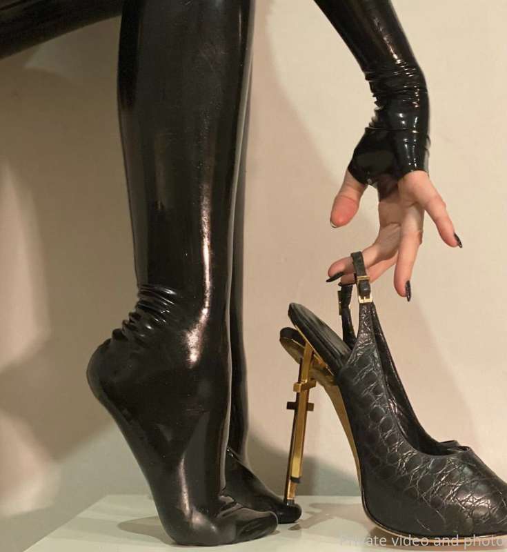 Tip me 10$ I wanna buy one more latex stockings 😉🔥🔥🔥