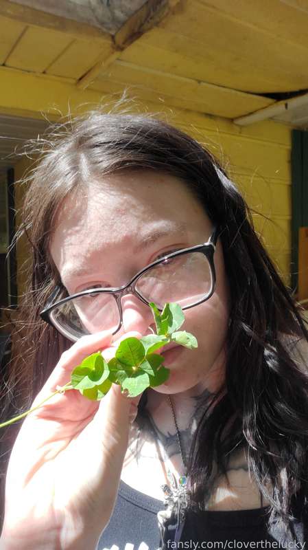 Cloverthelucky - Fansly - 06 May, 2023 2