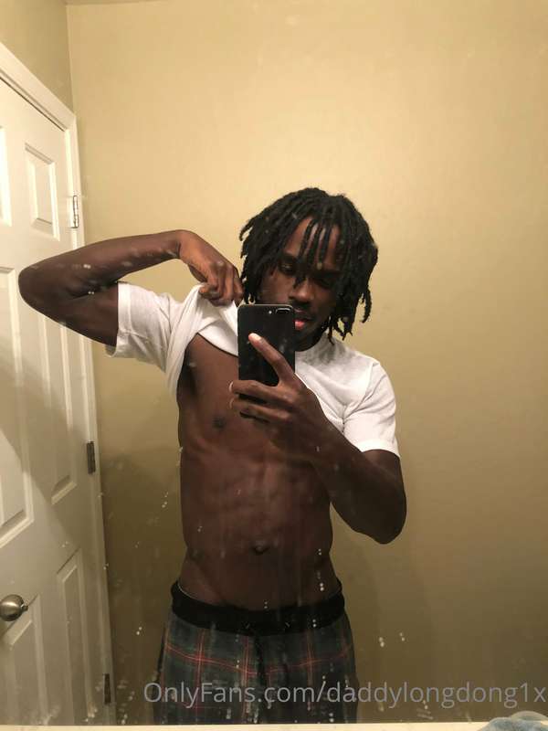 Daddylongdong1X - Onlyfans - 2022-08-20T10:46:26