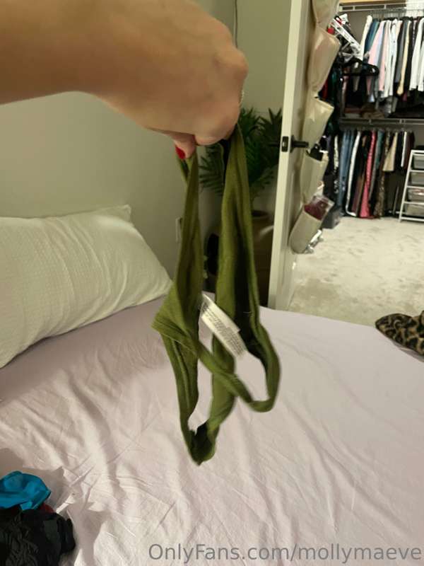 👙 **PANTIES & SOCKS 1/2 OFF WHEN YOU PURCHASE IN TOKENS ON M.. 1