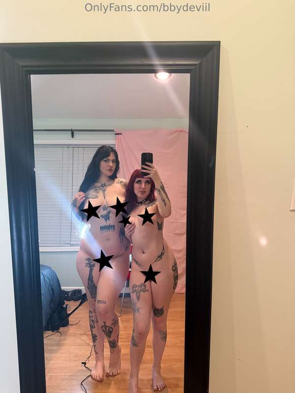 nude goth girlies cumming to ur dms tonight :) because @dead..