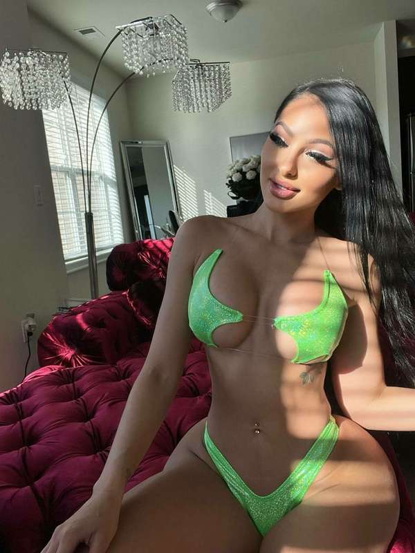 One of my all time fav bikinis💚