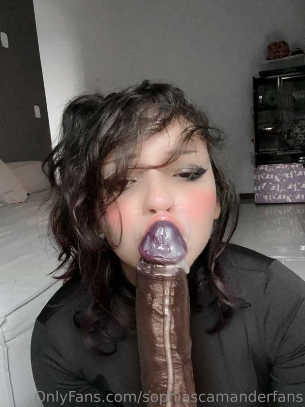 Dick draining from last night 🤤