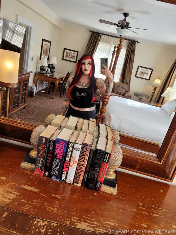 Stephen King stayed in this very room..