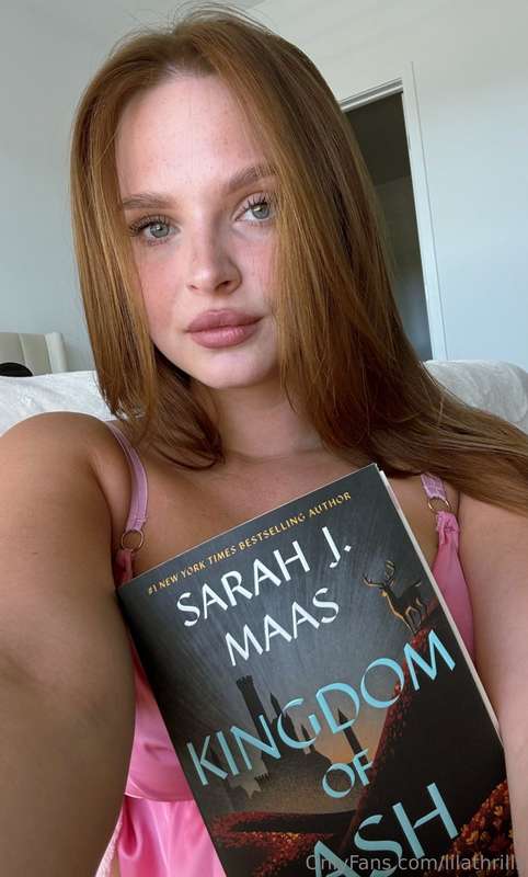 🔥 "Kingdom of Ash" by Sarah J. MaasThe epic conclusion to th..