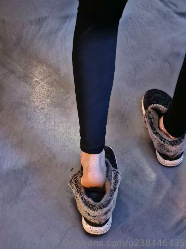 Doesn't everyone's shoe slip off when throwing darts?